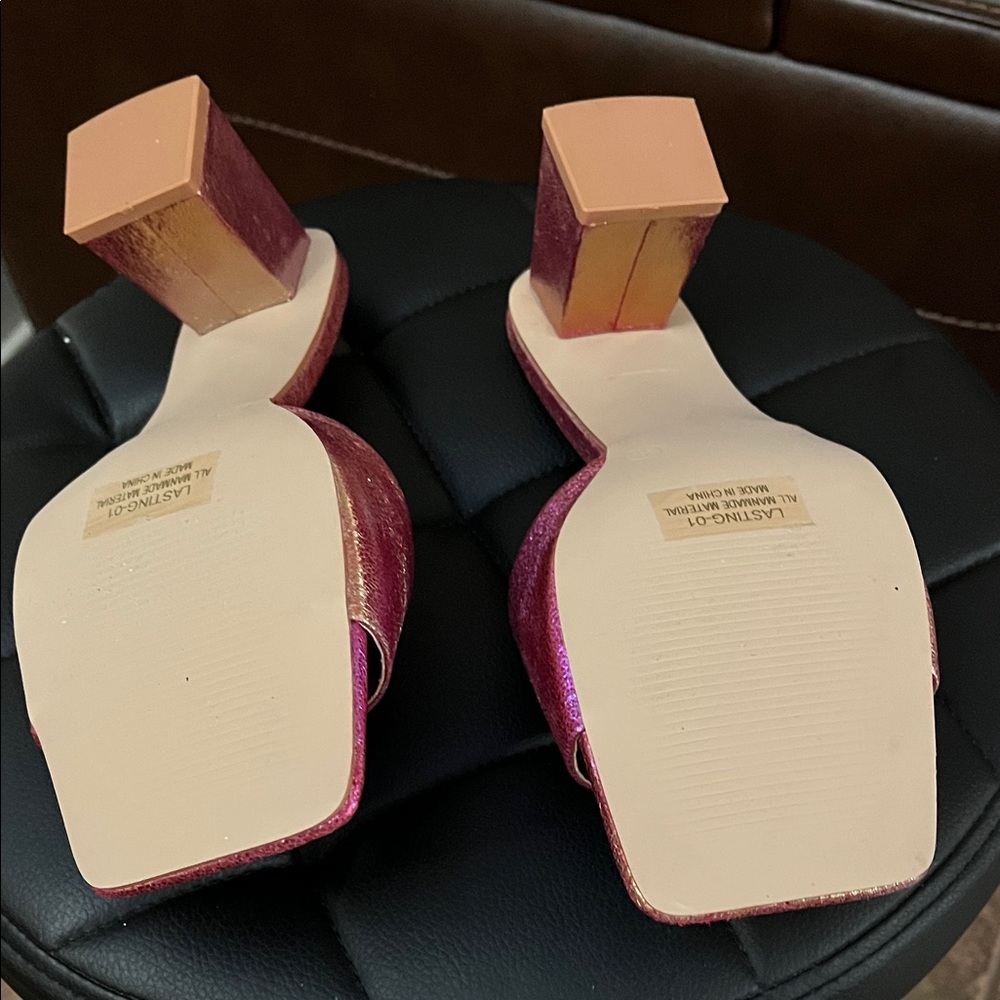 Rouge Helium Iridescent Mules - Picture 5 of 6
